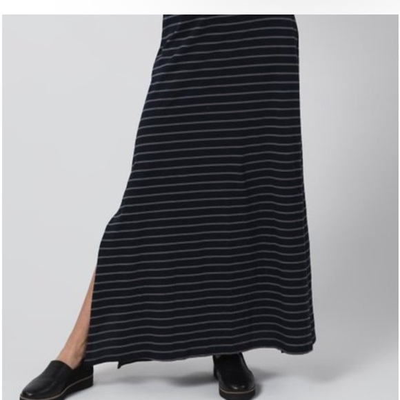 Natural By Known Supply Navy Blue Midi-Maxi Skirt with two Side Slits soft small - Picture 1 of 8